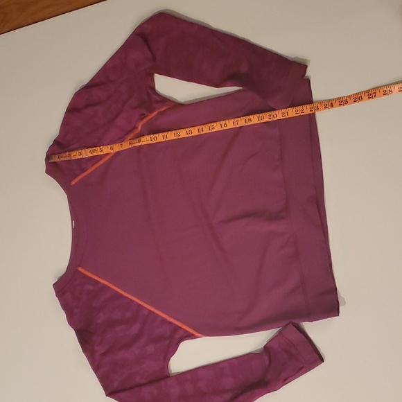 #616 Lululemon long sleeve t389 - Picture 3 of 5